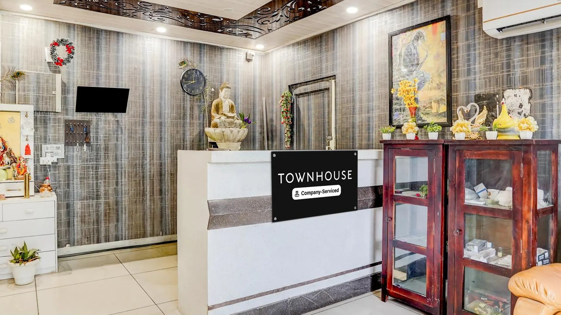 فندق Super Townhouse Sector 47 Near Medanta غورغاون الهند